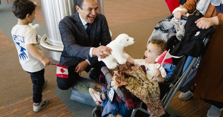 Manitoba premier welcomes second child from Gaza in need of health care [Video]