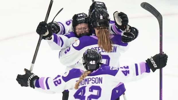 Lee Stecklein leads Frost past Sceptres, even PWHL semifinal 1-1 [Video]