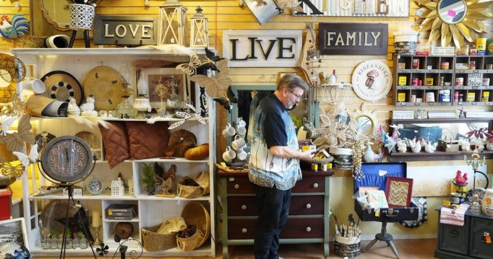 Moose Jaw welcomes Americans despite Trump tariffs [Video]