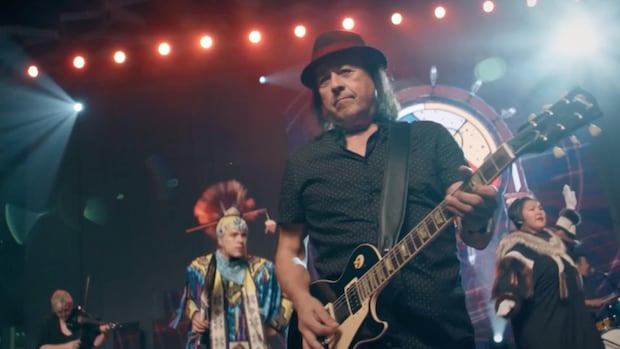 Daughter of late Indian City founder Vince Fontaine finishes song he started writing for his mom [Video]