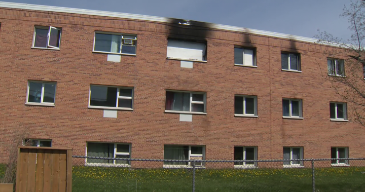 Person hanging from window rescued, 2 in critical condition after Winnipeg fire – Winnipeg [Video]