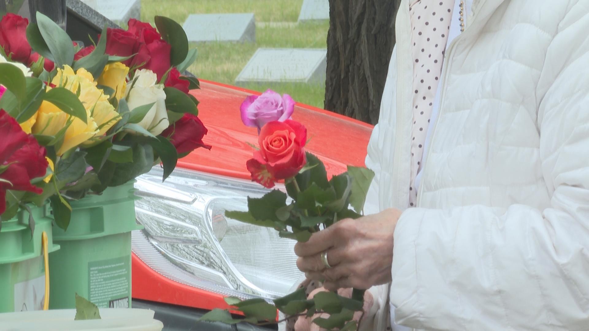 Lethbridge honours mothers at Mountain View Cemetery - Lethbridge [Video]
