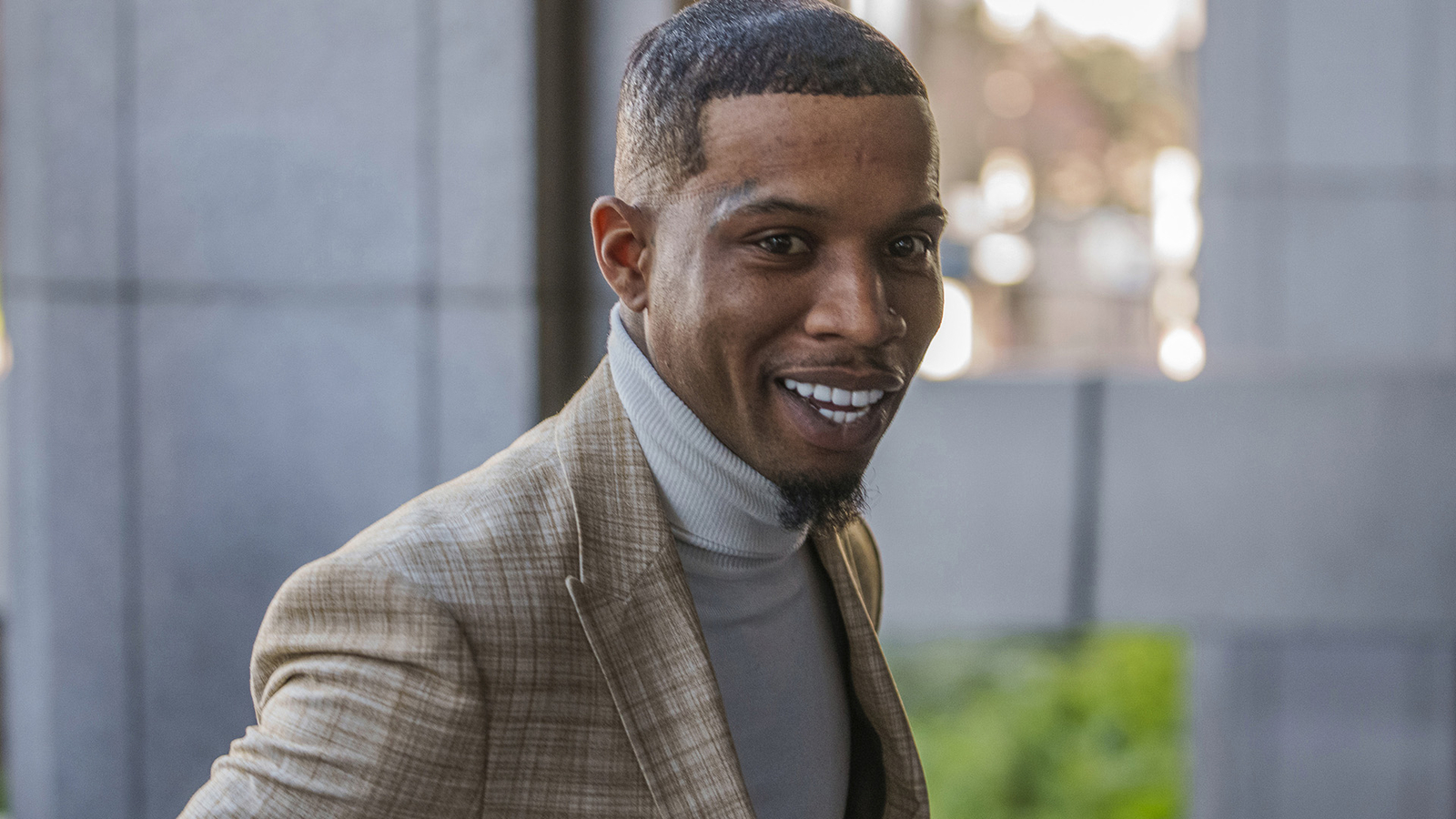 Tory Lanez rushed to hospital after reportedly being stabbed in prison by fellow inmate [Video]