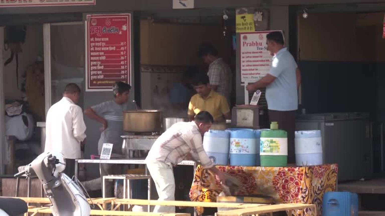 Fragile ceasefire holds as life in India, Pakistan returns to normal [Video]
