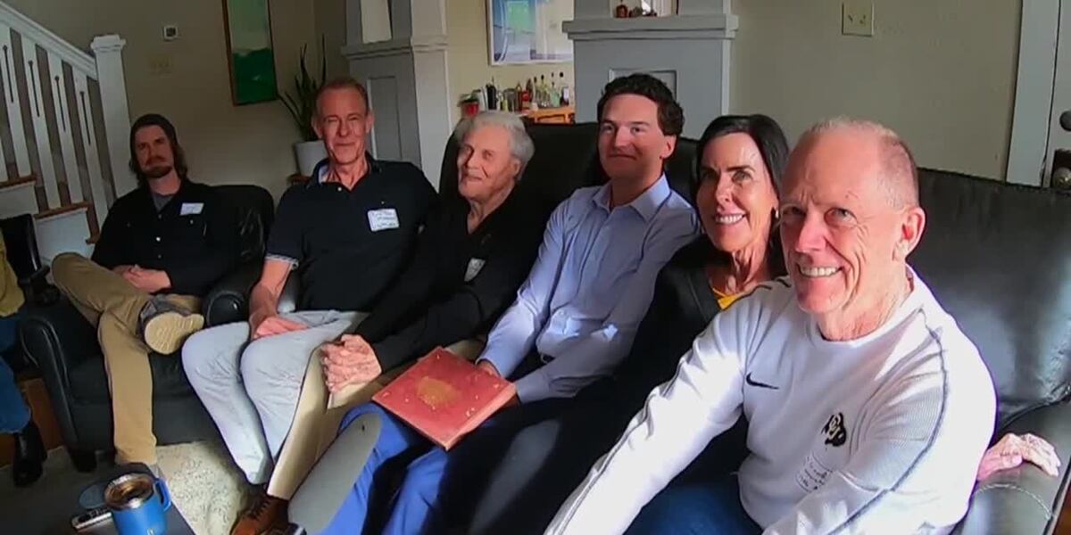 Family celebrates 5 generations of college graduates from same university [Video]