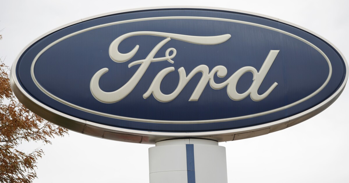 Ford Motor Company is cutting 350 jobs in the U.S. and Canada [Video]