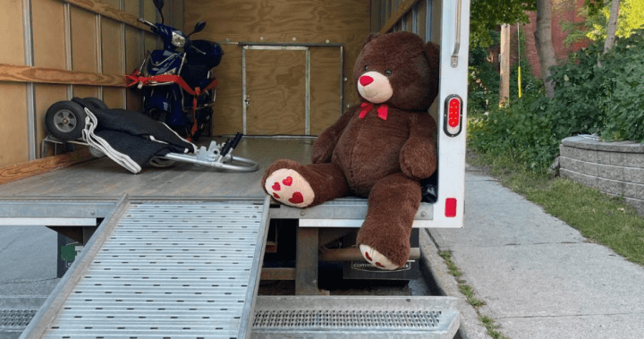 A Canadian charity is trying to help people leave abusive relationships  safely [Video]