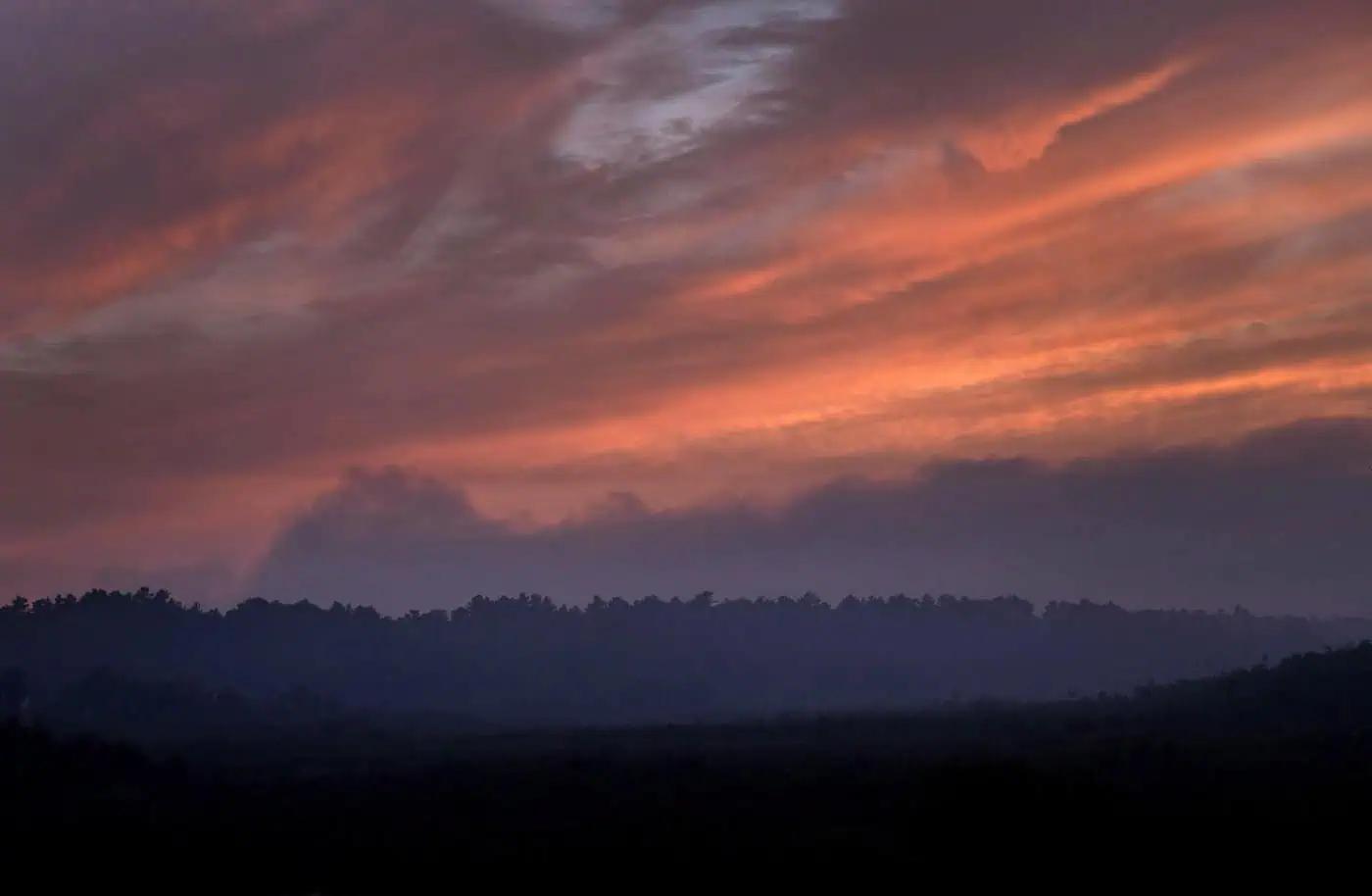 Wildfires raging in Ontario trigger evacuation alerts [Video]