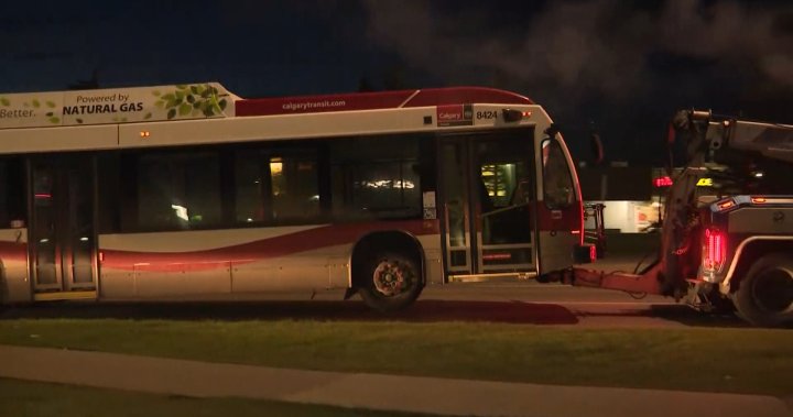 Calgary bus driver hospitalized with life-threatening injuries after being attacked, two people arrested [Video]