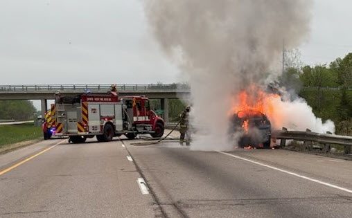 Stolen car found ‘fully engulfed’ on Ontario highway [Video]