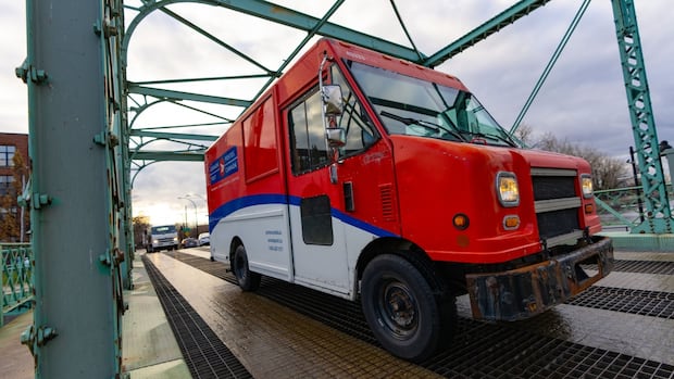 Small businesses gear up for another possible Canada Post strike [Video]