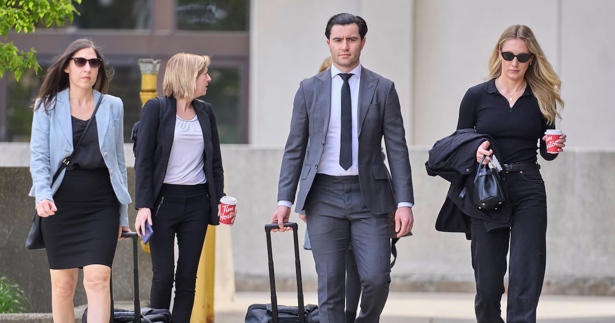 Judge dismisses jury in Canadian hockey sexual assault case after complaint about defense behavior  Boston 25 News [Video]