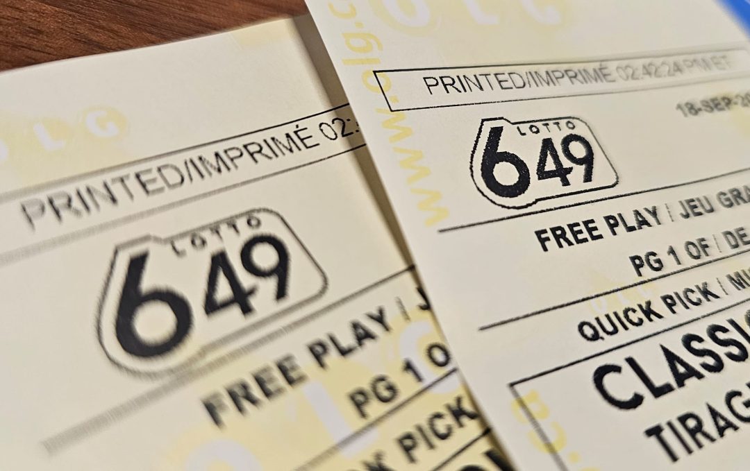 Woman discovers she won lottery jackpot in middle of the night in Canada [Video]