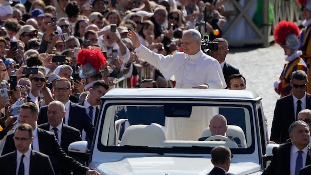 Pope Leo XIV’s inaugural mass attracts tens of thousands, including PM Carney [Video]