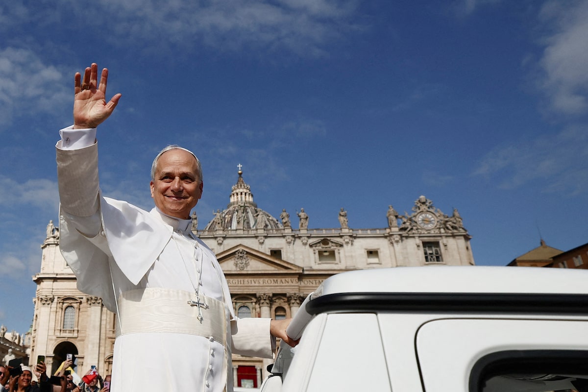 Leo XIV, first American pope, pleads for peace and unity in inaugural mass attended by world dignitaries [Video]