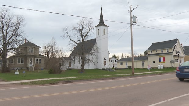 Wellington residents sad but optimistic over closure of P.E.I. community’s historic church [Video]