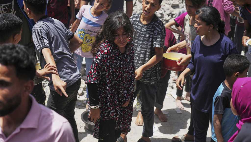 Israels Gaza offensive sparks global criticism and sanctions [Video]
