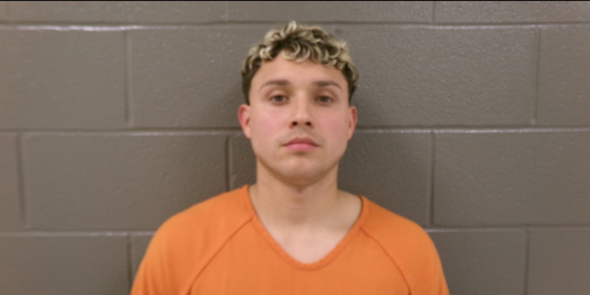 24-year-old man accused of pretending to be a 16-year-old to attend high school [Video]