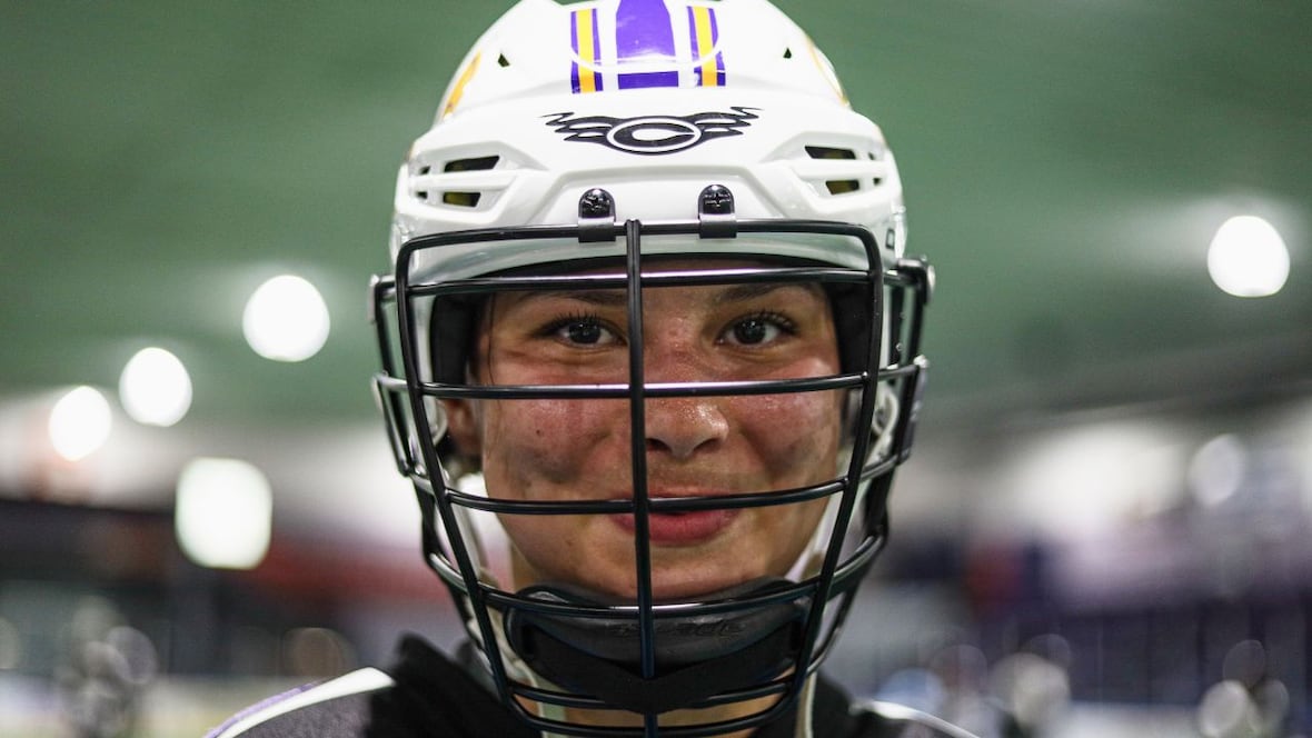 This 19-year-old female lacrosse player from Kanehsat:ke is making history [Video]