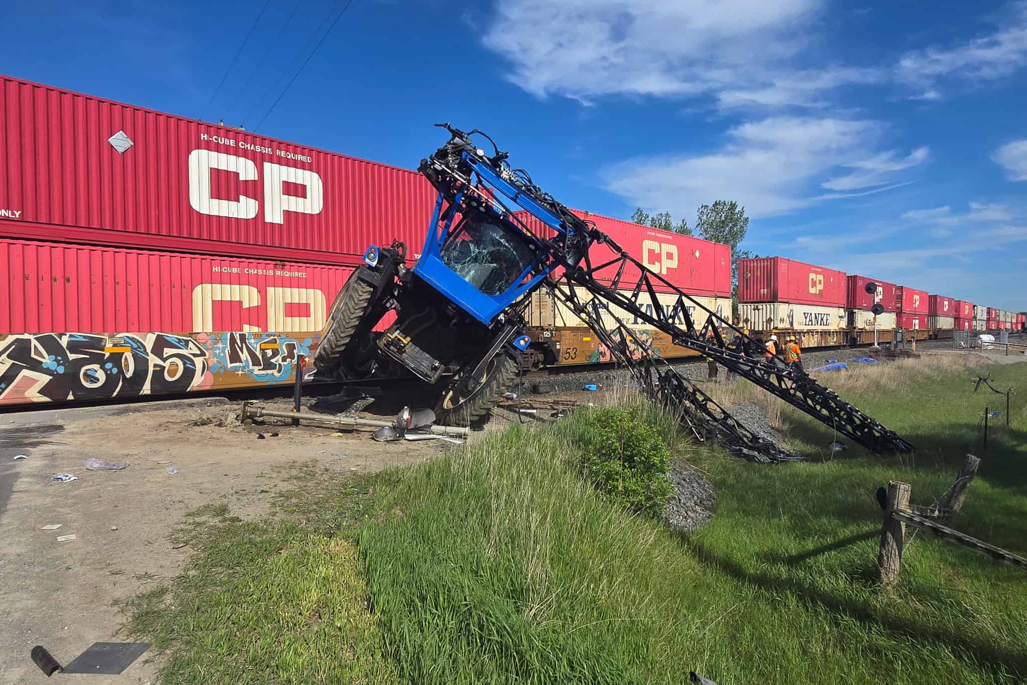 Farm tractor driver suffers life-threatening injuries in train crash in Ontario [Video]