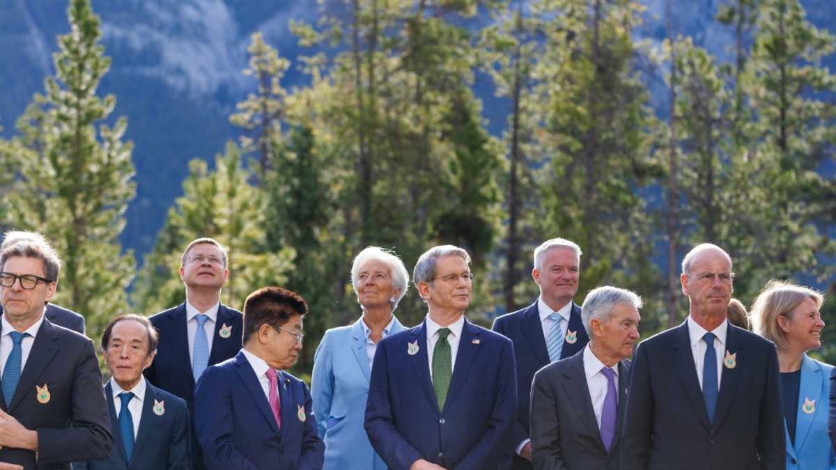 G7 finance chiefs begin talks under strain of Trump tariffs [Video]
