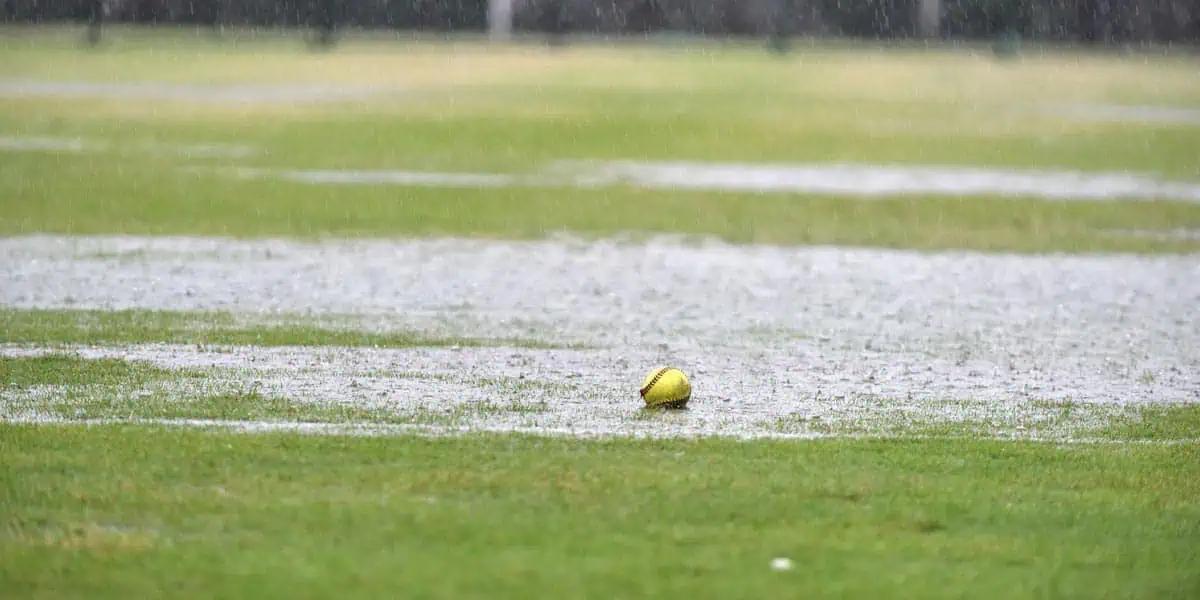 Wet conditions force closure of sports fields and ball diamaonds in Ontario town [Video]