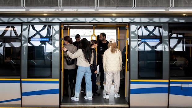 TransLink ridership grew in 2024, but advocate warns service gaps remain [Video]