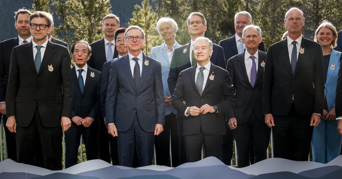 G7 nations paper over differences on tariffs and Ukraine, agree to address ‘imbalances’  Boston 25 News [Video]