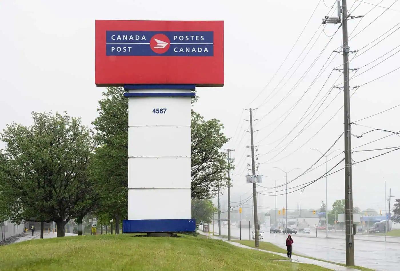 Canada Post union calls for halt to overtime [Video]