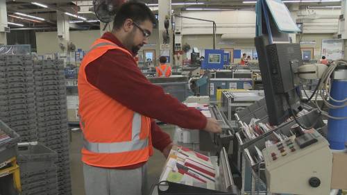 Labour expert on Canada Post union imposing overtime ban [Video]