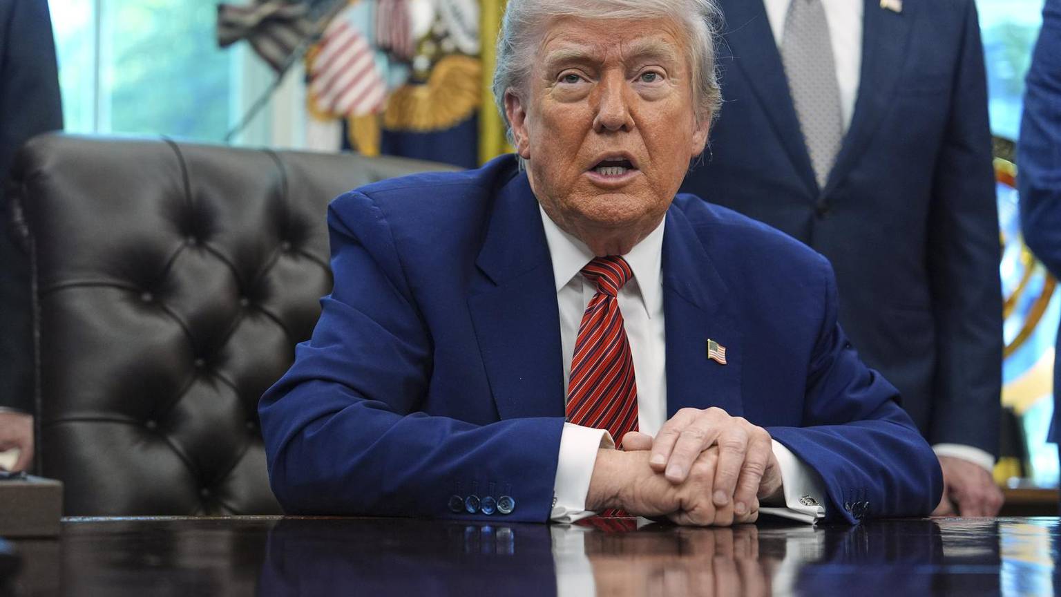 Trump says he’s ‘not looking’ for a tariff deal with the EU [Video]