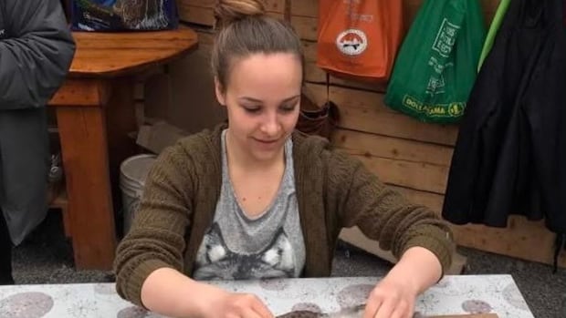Learning Cree helps this dental hygienist connect with and treat her patients [Video]