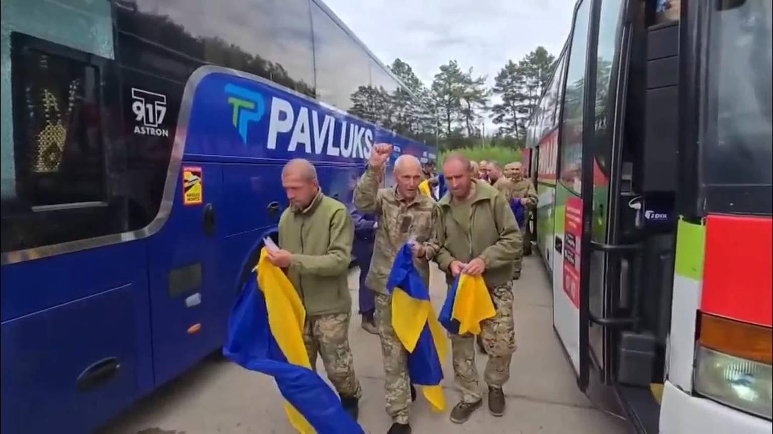 Russia and Ukraine swap hundreds more prisoners in second day of major exchange [Video]