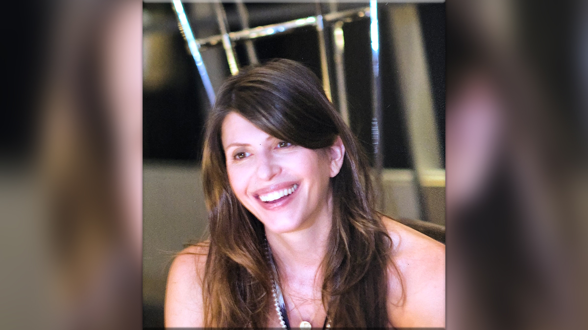 Friends and family of Jennifer Dulos encourage support to family violence agencies  NBC Connecticut [Video]
