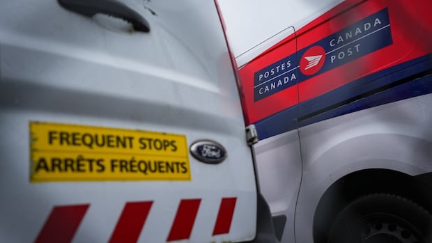Canada Post reviewing union’s offer response as OT ban remains in effect [Video]