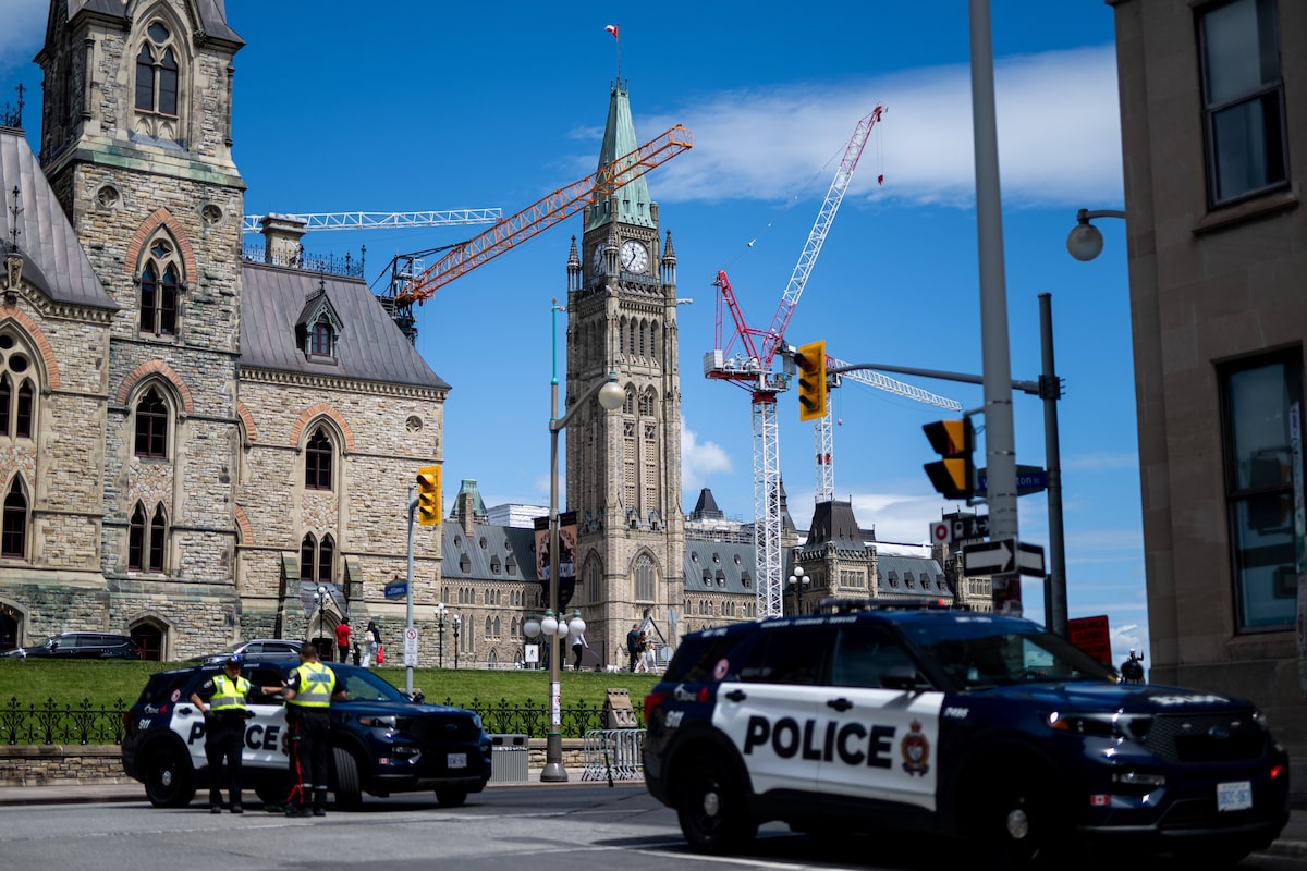 As King Charless arrival nears, the mood in Ottawa ranges from excitement to indifference [Video]