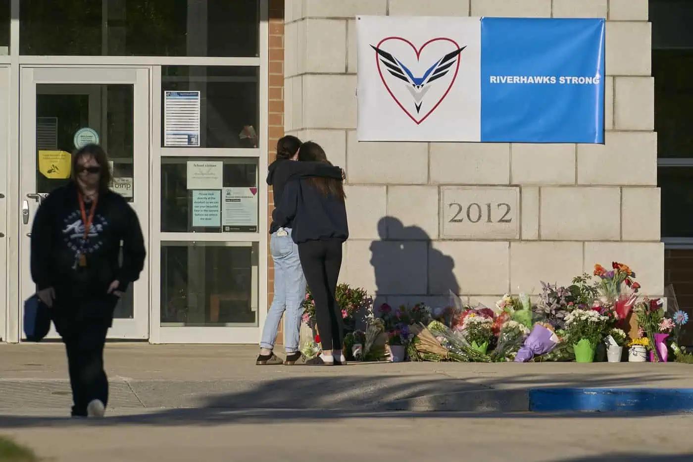 Students, staff in Walkerton return to school after crash killed students and coach [Video]