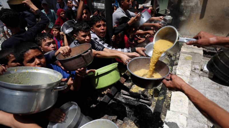 There is a global standard thats being broken in regards to Gaza, says Palestinian analyst [Video]