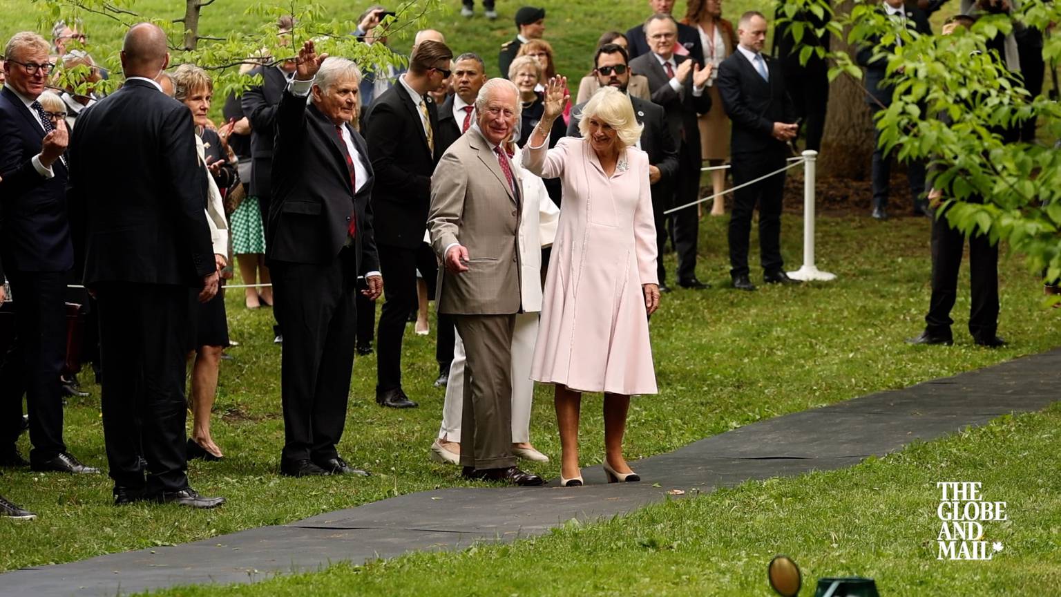 Warm reception in Ottawa for King Charles and Queen Camilla [Video]