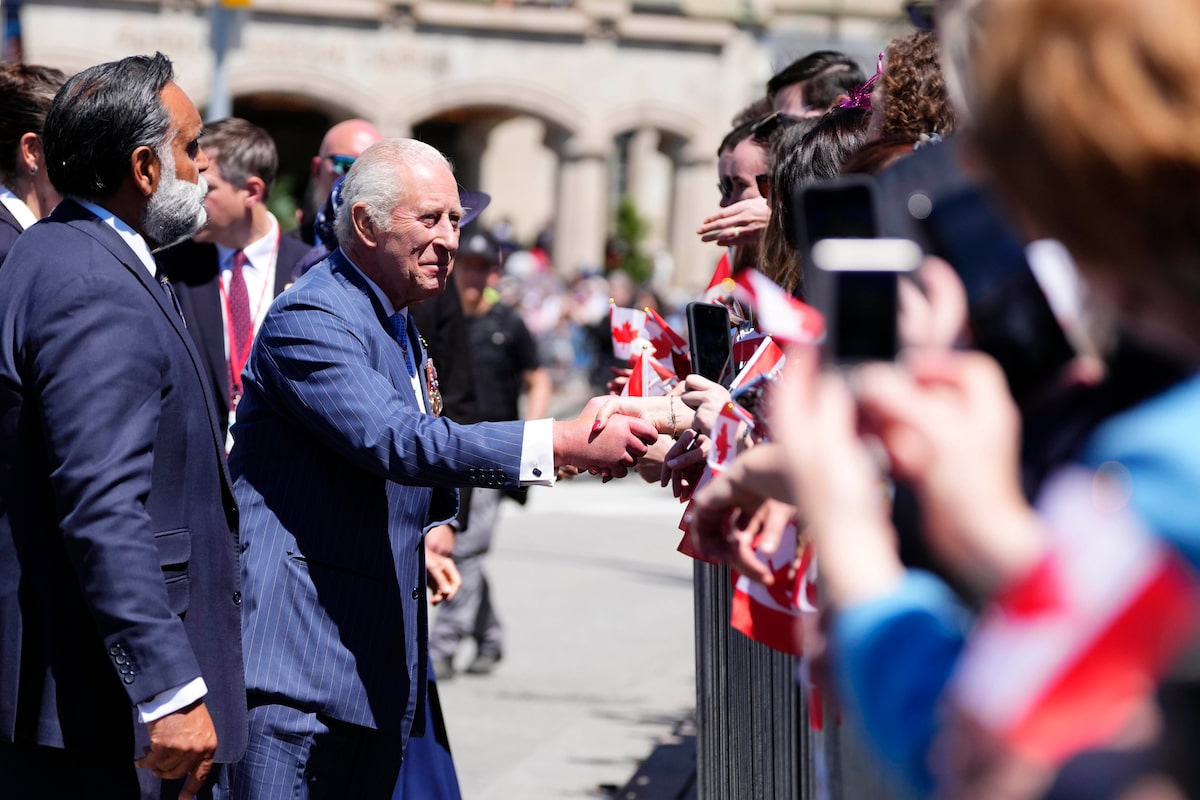 Honour guard, 21-gun salute among pageantry during King Charless final day in Canada [Video]