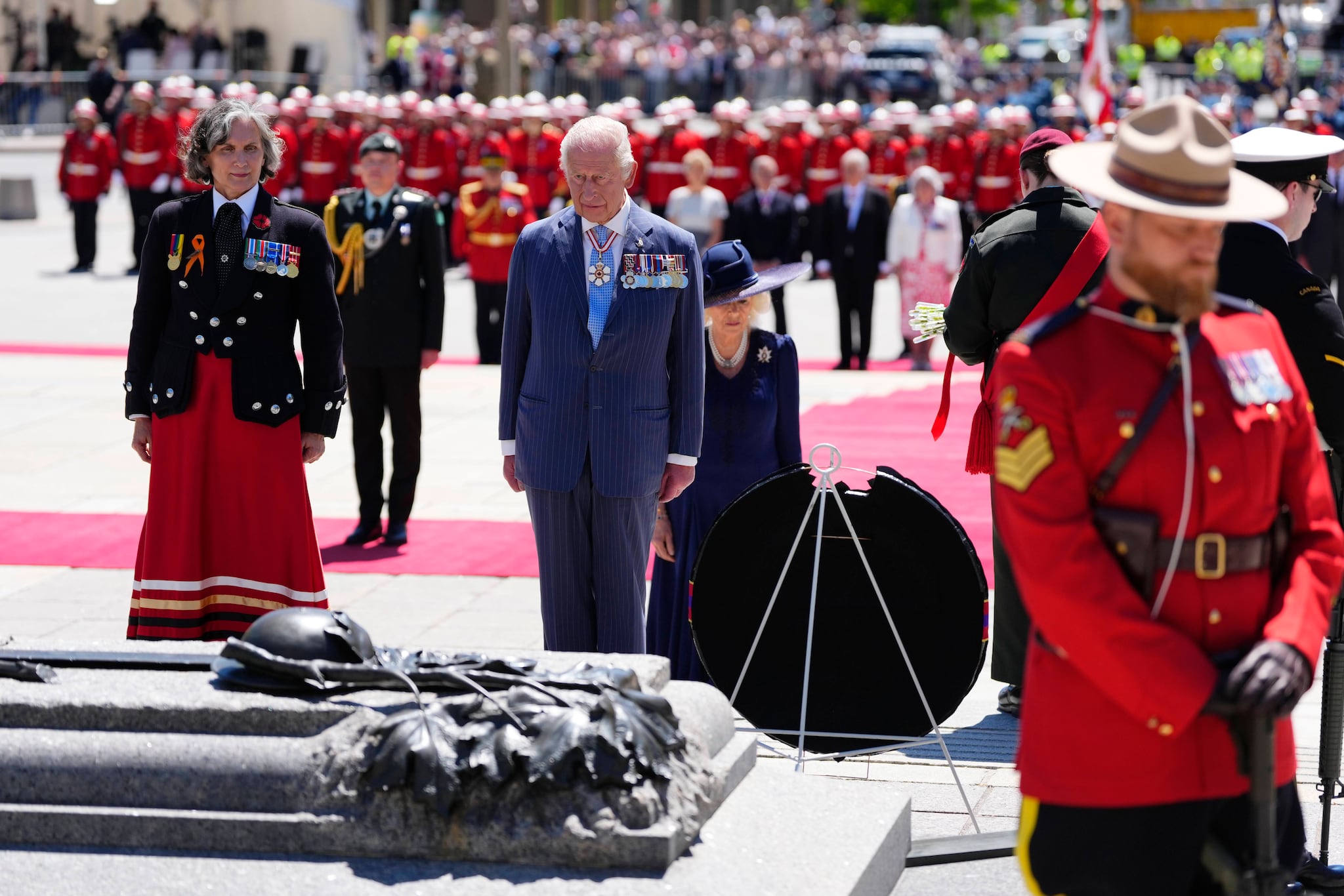 King Charles lays wreath on Tomb of the Unknown Soldier in Ottawa [Video]