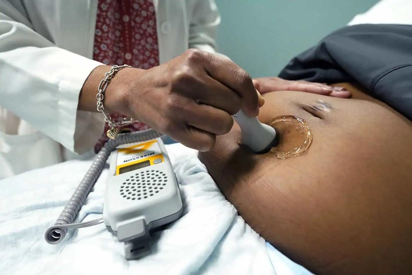 COVID vaccine ‘strongly recommended’ during pregnancy, Canadian doctors say [Video]