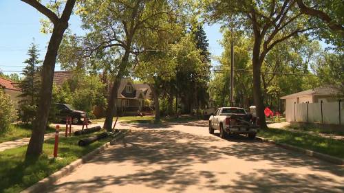 2 teens shot during drive-by shooting in Strathearn [Video]