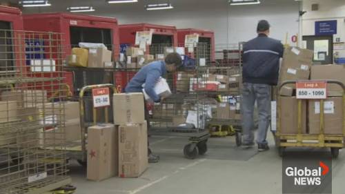 Canada Post sends final offer to union amid financial struggles [Video]