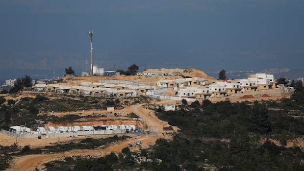 Israel announces 22 new settlements in occupied West Bank despite sanctions threat [Video]