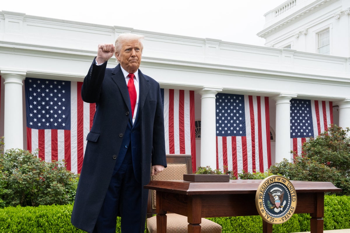Trumps tariffs temporarily reinstated while court considers appeal [Video]