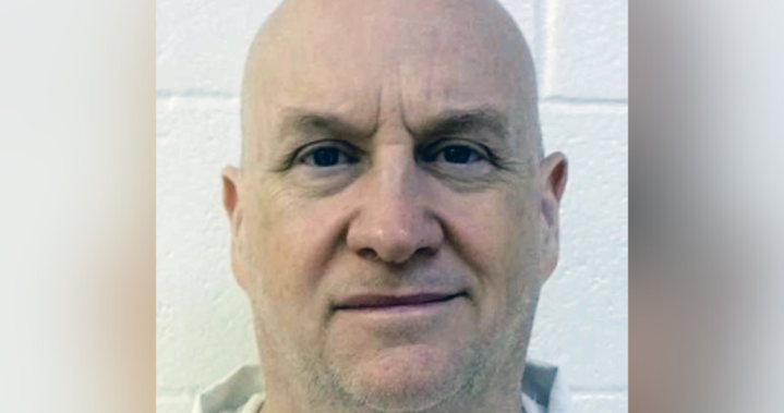 Devil in the Ozarks: Police scour caves, hideouts for rapist, murderer ex-cop – National [Video]
