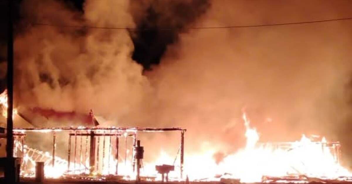 Overnight fire displaces family of 6 in Ontario [Video]