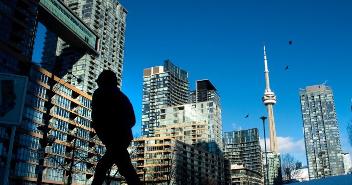 Rent-free months and gift cards: How Ontario landlords are vying for tenants [Video]