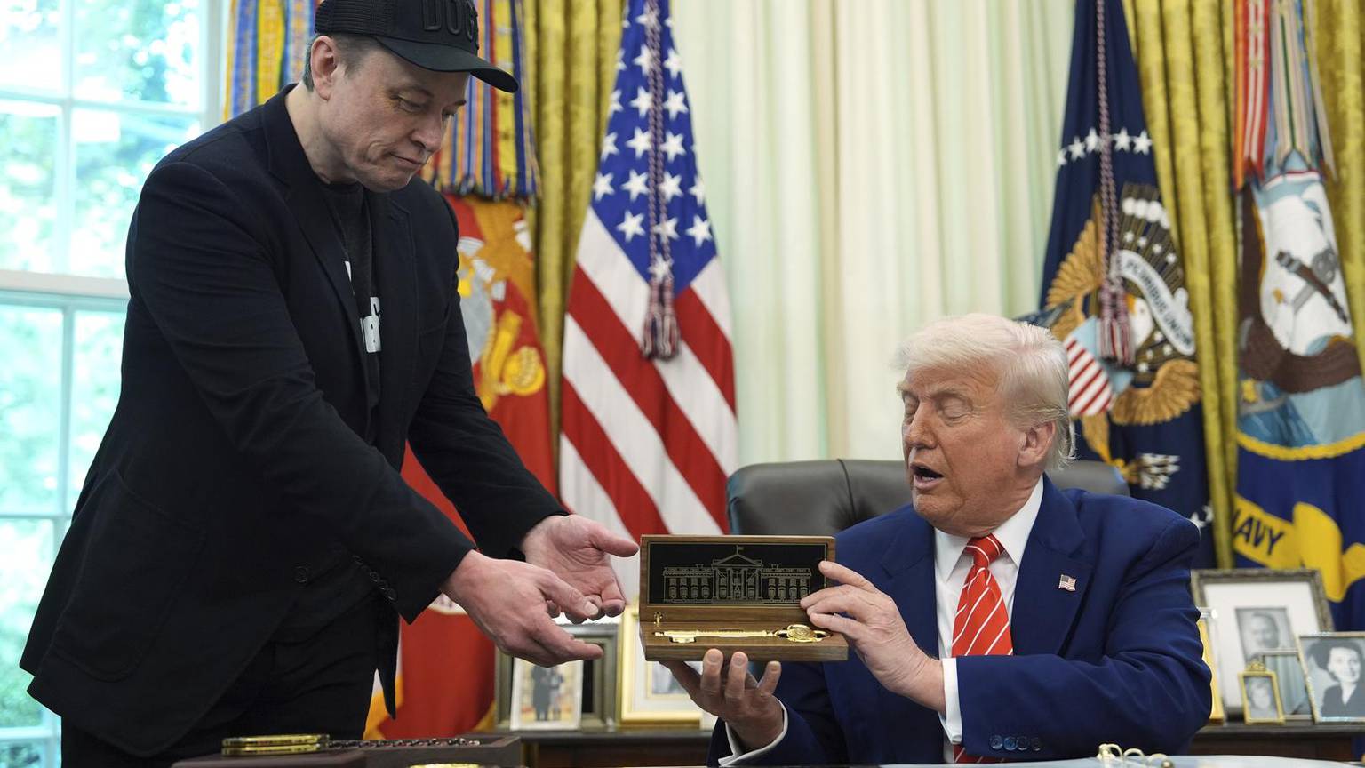 Trump awards Elon Musk a golden key for his DOGE work [Video]